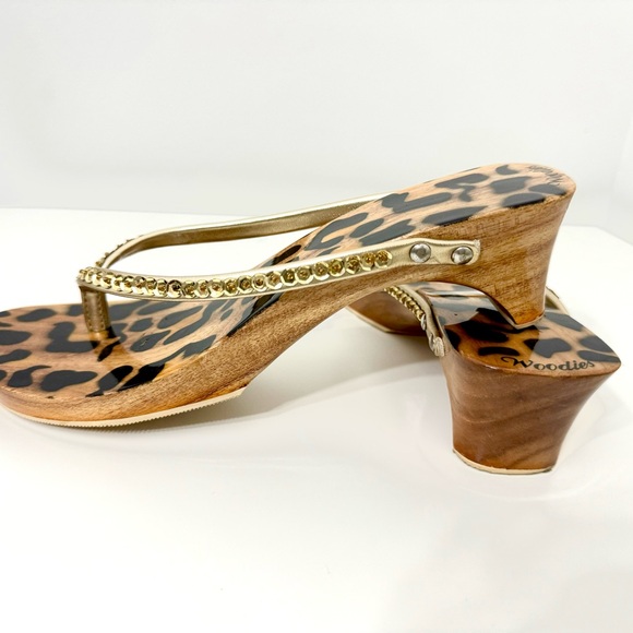 Woodies Leopard Print Women's Sandals with Gold Accents size 9 - Picture 4 of 7